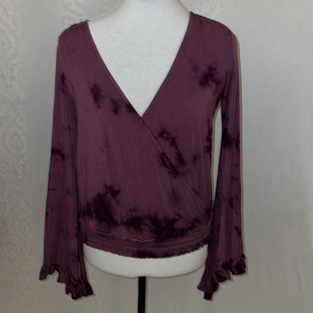 American Eagle Soft & Sexy Low V Neck Velvety Soft Bell Sleeves Maroon XS
